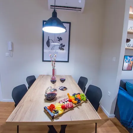 Апартаменты Iris