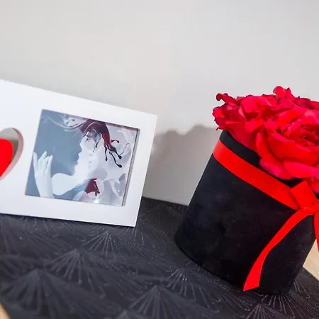 Iris アパート モスタル