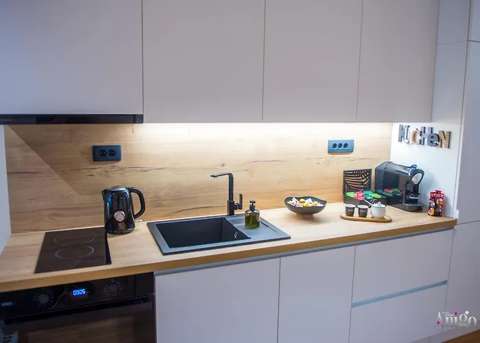 Iris アパート モスタル